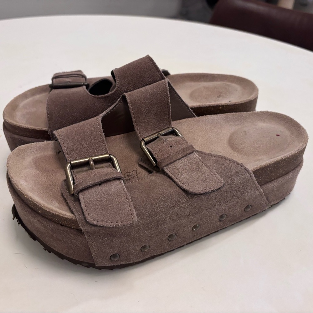 Brown Suede Buckle Sandals